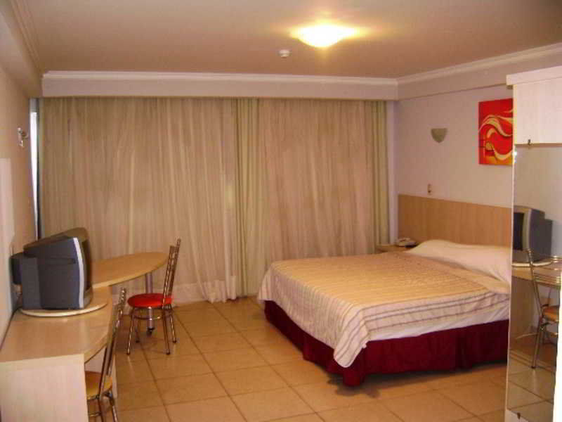 Bay Park 4*